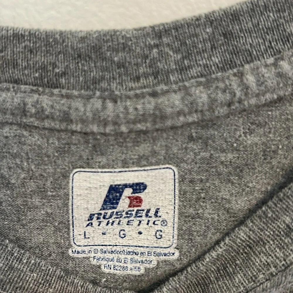 University of Maine Black Bears Gray NCAA Russell Athletic T-Shirt Size Large. - Picture 7 of 7